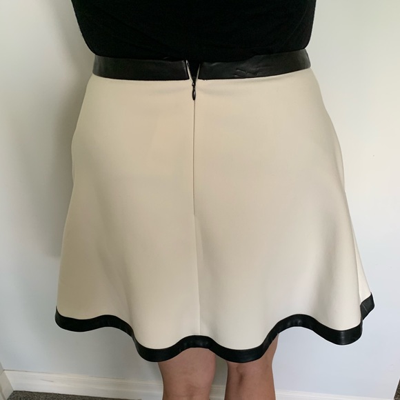 Banana republic skirt! - Picture 3 of 4